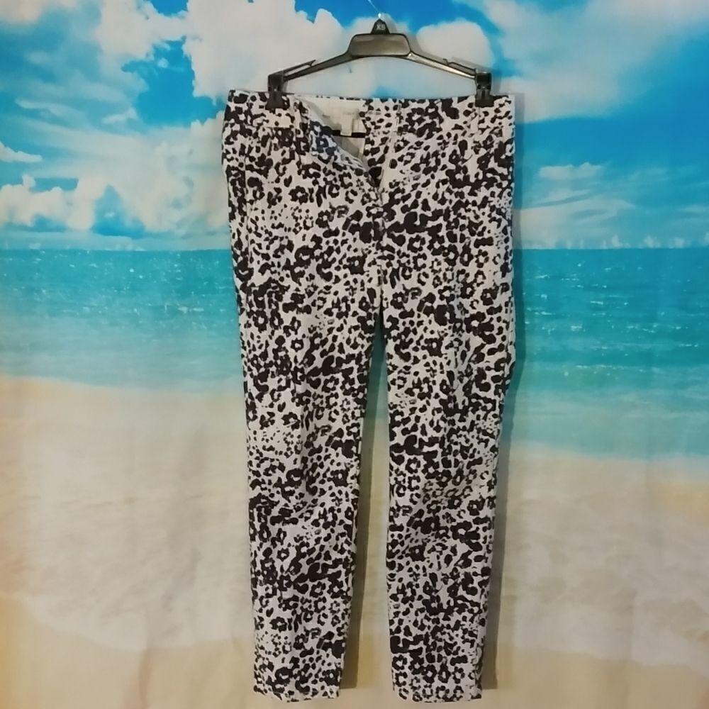 " J Crew" woman's favorite fit pants.